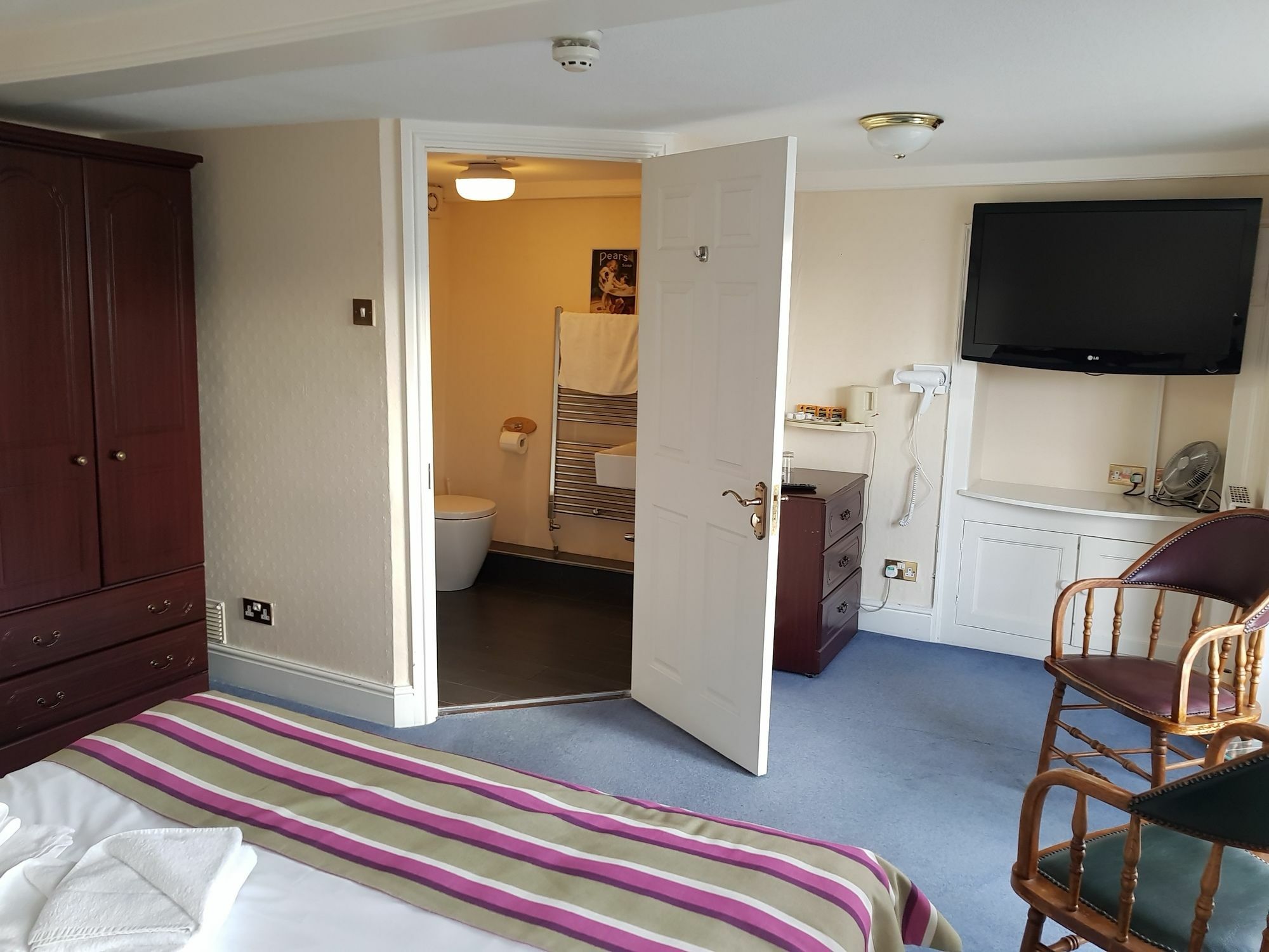 Harry'S Hotel & Restaurant Aberystwyth Eksteriør billede